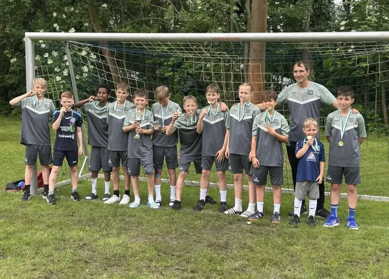 FSV Sömmerda D-Junioren holen Turniersieg beim Pfingstturnier 2025 in Vieselbach